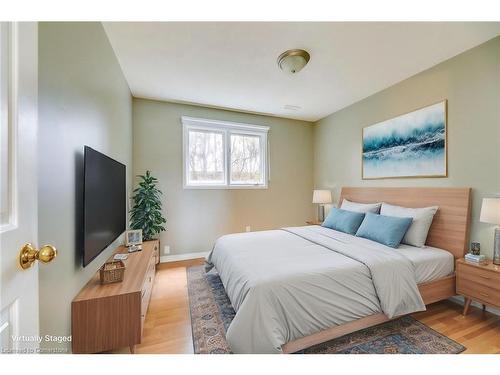 Lower U-62 Third Line, Oakville, ON - Indoor Photo Showing Bedroom