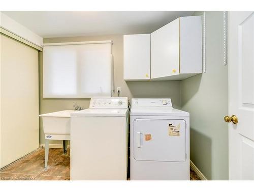 Lower U-62 Third Line, Oakville, ON - Indoor Photo Showing Laundry Room