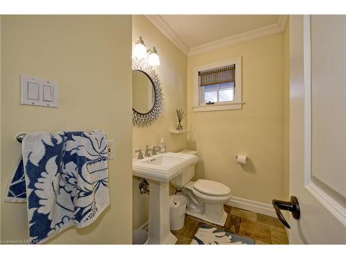 152 Cavendish Court, Oakville, ON - Indoor Photo Showing Bathroom