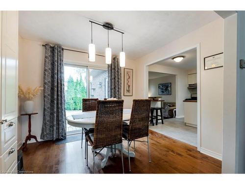 1098 Stephenson Drive, Burlington, ON - Indoor Photo Showing Dining Room