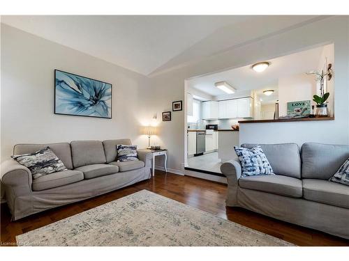 1098 Stephenson Drive, Burlington, ON - Indoor Photo Showing Living Room