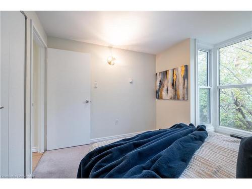 B52-25 Britten Close, Hamilton, ON - Indoor Photo Showing Bedroom