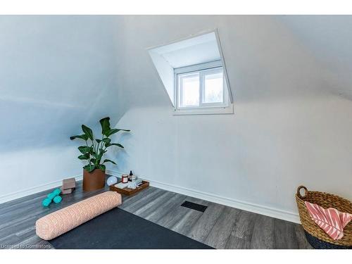 64 Lorne Avenue, Hamilton, ON - Indoor Photo Showing Other Room