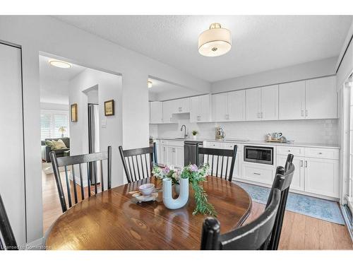 4-241 Limeridge Road W, Hamilton, ON - Indoor Photo Showing Dining Room