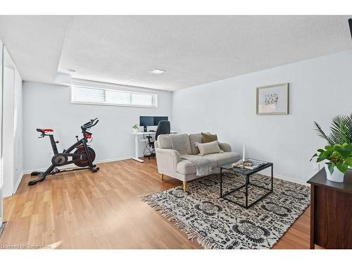 4-241 Limeridge Road W, Hamilton, ON - Indoor