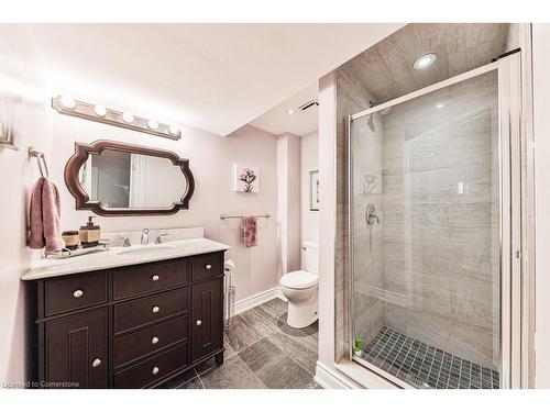 2159 Belgrave Court, Burlington, ON - Indoor Photo Showing Bathroom