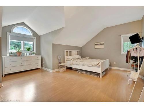 362 Lynden Road, Lynden, ON - Indoor Photo Showing Bedroom