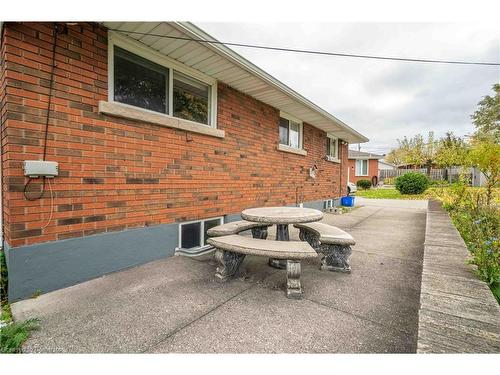 10 Salmond Court, Hamilton, ON - Outdoor With Exterior