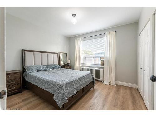 302-57 Mericourt Road, Hamilton, ON - Indoor Photo Showing Bedroom