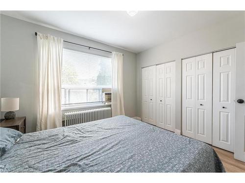 302-57 Mericourt Road, Hamilton, ON - Indoor Photo Showing Bedroom