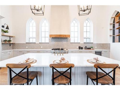 41 Talbot Road, Delhi, ON - Indoor Photo Showing Kitchen With Upgraded Kitchen