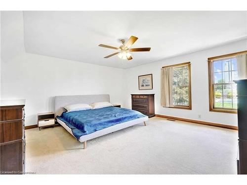 6398 Orchard Avenue, Niagara Falls, ON - Indoor Photo Showing Bedroom