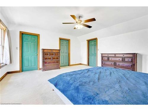 6398 Orchard Avenue, Niagara Falls, ON - Indoor Photo Showing Bedroom