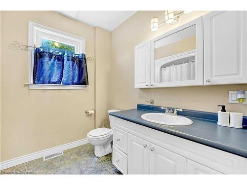 6398 Orchard Avenue, Niagara Falls, ON - Indoor Photo Showing Bathroom