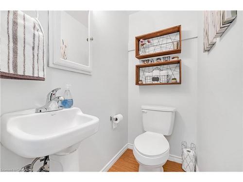 4-476 Grey Street, Brantford, ON - Indoor Photo Showing Bathroom