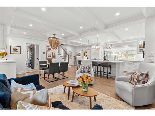 1432 Olga Drive, Burlington, ON - Indoor Photo Showing Living Room