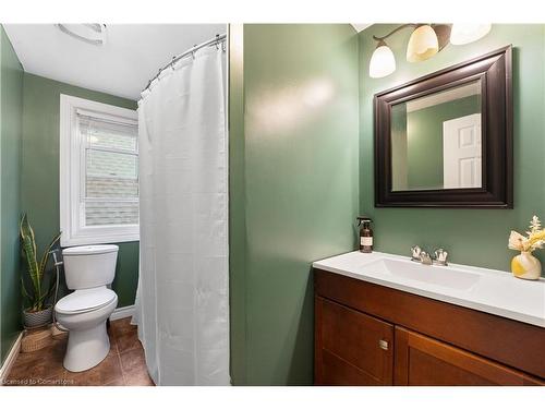 28 Ottawa Street, St. Catharines, ON - Indoor Photo Showing Bathroom