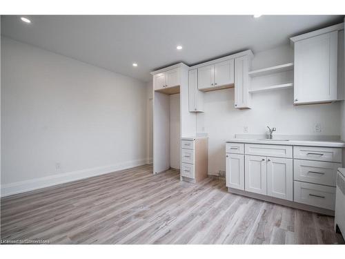 5-611 Concession Street, Hamilton, ON - Indoor Photo Showing Kitchen