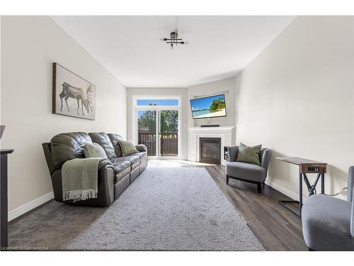 49 Dennis Drive, Smithville, ON - Indoor Photo Showing Living Room With Fireplace