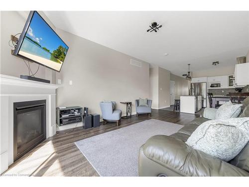 49 Dennis Drive, Smithville, ON - Indoor Photo Showing Living Room With Fireplace