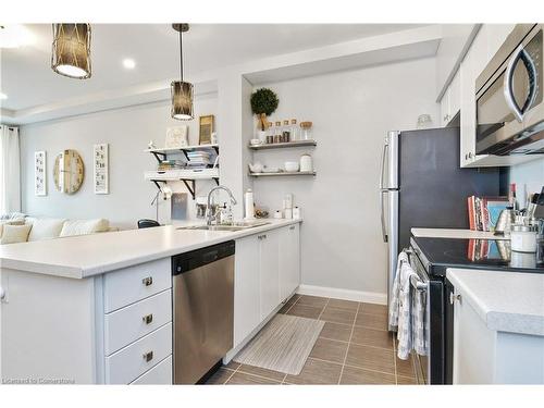 903-112 King Street E, Hamilton, ON - Indoor Photo Showing Kitchen