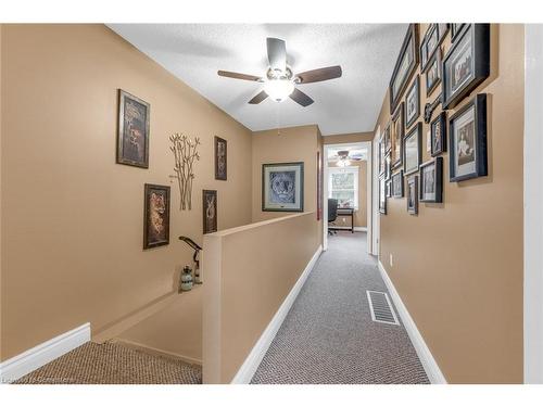 98 Memorial Avenue, Stoney Creek, ON - Indoor Photo Showing Other Room