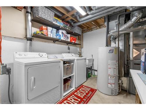 98 Memorial Avenue, Stoney Creek, ON - Indoor Photo Showing Laundry Room