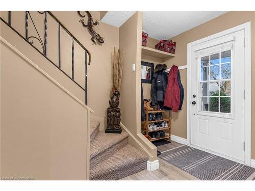 98 Memorial Avenue, Stoney Creek, ON - Indoor Photo Showing Other Room