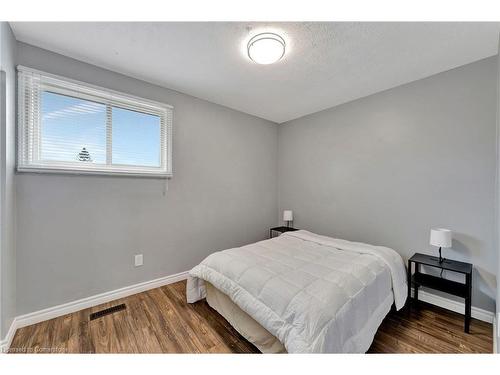 191 Limpert Avenue, Cambridge, ON - Indoor Photo Showing Bedroom