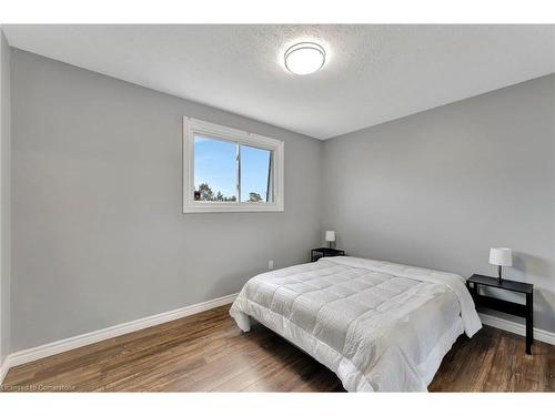 191 Limpert Avenue, Cambridge, ON - Indoor Photo Showing Bedroom