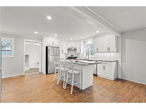 429 St. John'S Road E, Simcoe, ON - Indoor Photo Showing Kitchen With Upgraded Kitchen