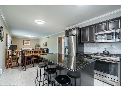 41 Jamieson Drive, Caledonia, ON - Indoor Photo Showing Kitchen