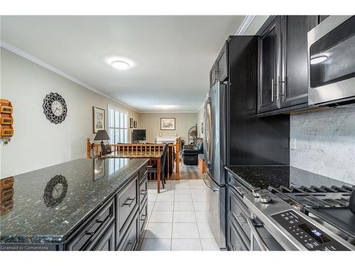 41 Jamieson Drive, Caledonia, ON - Indoor Photo Showing Kitchen