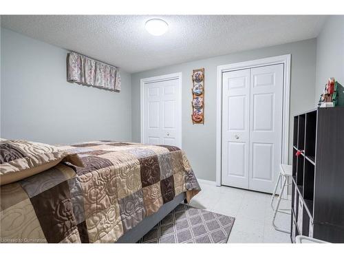 41 Jamieson Drive, Caledonia, ON - Indoor Photo Showing Bedroom