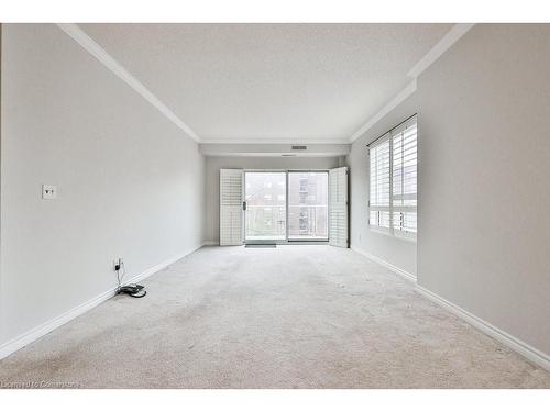 501-5188 Lakeshore Road, Burlington, ON - Indoor Photo Showing Other Room