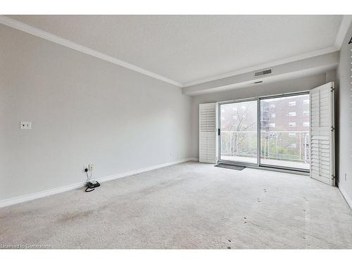 501-5188 Lakeshore Road, Burlington, ON - Indoor Photo Showing Other Room