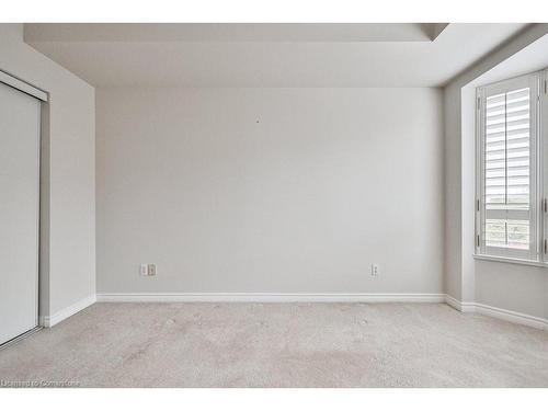 501-5188 Lakeshore Road, Burlington, ON - Indoor Photo Showing Other Room