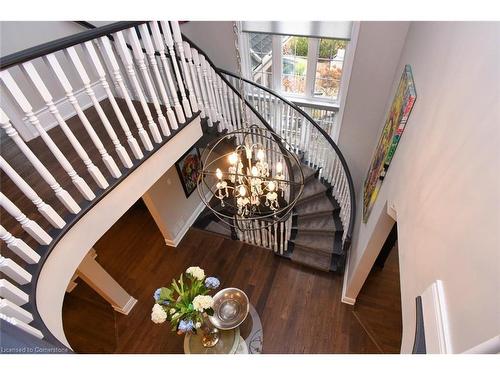 2147 Berwick Drive, Burlington, ON - Indoor Photo Showing Other Room