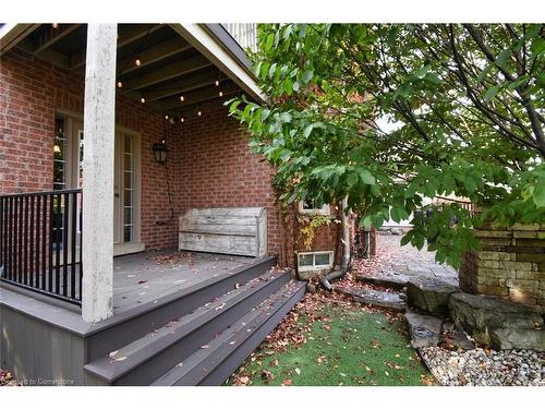 2147 Berwick Drive, Burlington, ON - Outdoor