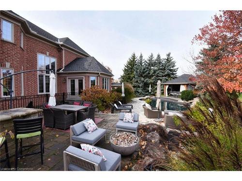 2147 Berwick Drive, Burlington, ON - Outdoor