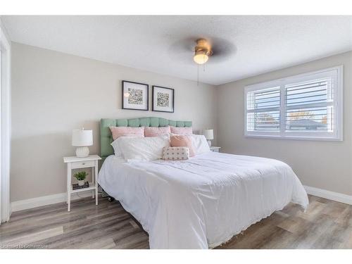 89 Dundee Drive, Caledonia, ON - Indoor Photo Showing Bedroom