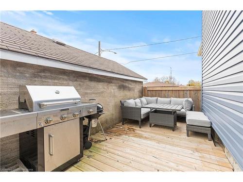 55 Albert Street W, Thorold, ON - Outdoor With Deck Patio Veranda With Exterior