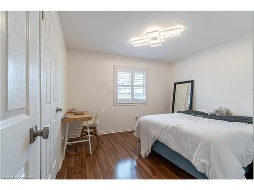 113 Dulgaren Street, Hamilton, ON - Indoor Photo Showing Bedroom