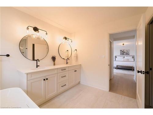 81 Homestead Way, Thorold, ON - Indoor Photo Showing Bathroom