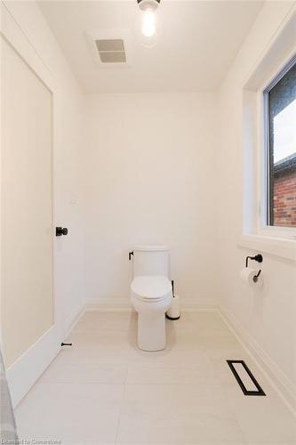 81 Homestead Way, Thorold, ON - Indoor Photo Showing Bathroom