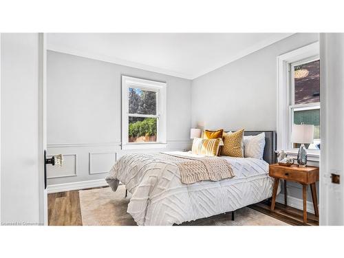 1036 Cedarwood Place, Burlington, ON - Indoor Photo Showing Bedroom