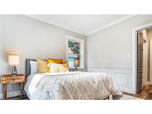 1036 Cedarwood Place, Burlington, ON - Indoor Photo Showing Bedroom