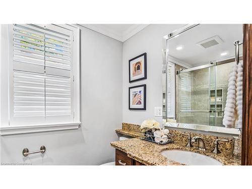 1036 Cedarwood Place, Burlington, ON - Indoor Photo Showing Bathroom