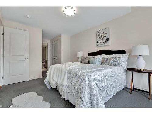 317 Raymond Road, Ancaster, ON - Indoor Photo Showing Bedroom