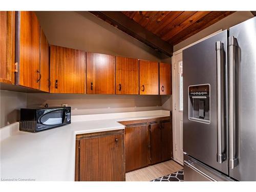 60 Atkinson Boulevard, Dundas, ON - Indoor Photo Showing Kitchen